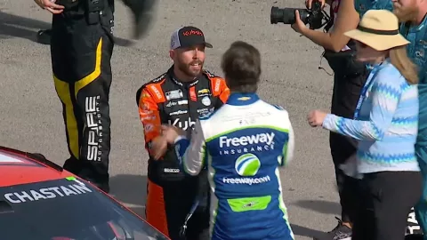 Daniel Suárez y Ross Chastain casi se agarran a golpes en la Nascar Cup Series.