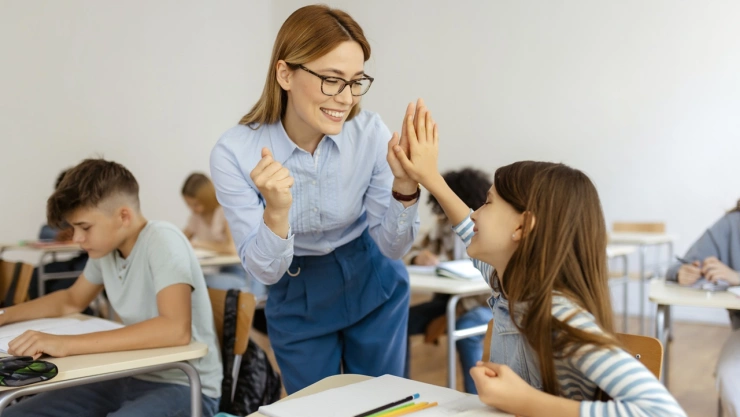 Feliz Día del Maestro: Imágenes y frases para dedicar