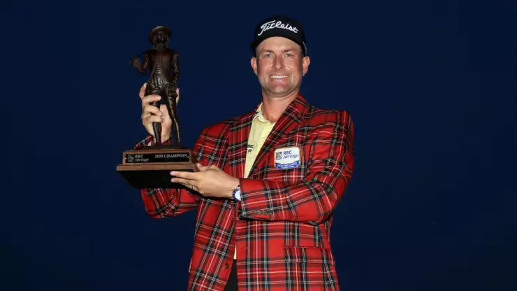 El campeón del US Open en 2012 Webb Simpson se proclamó campeón del RBC Heritage en Carolina del Sur