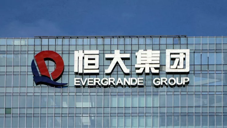 Evergrande-China-desplome-de-acciones-fraude-aarresto-empleados