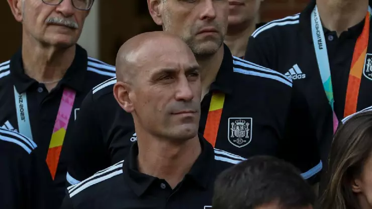 La Real Federación Española de Fútbol pidió perdón tras comportamiento de Luis Rubiales.