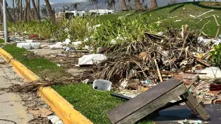 Basura en Guerrero tras paso de huracán Otis