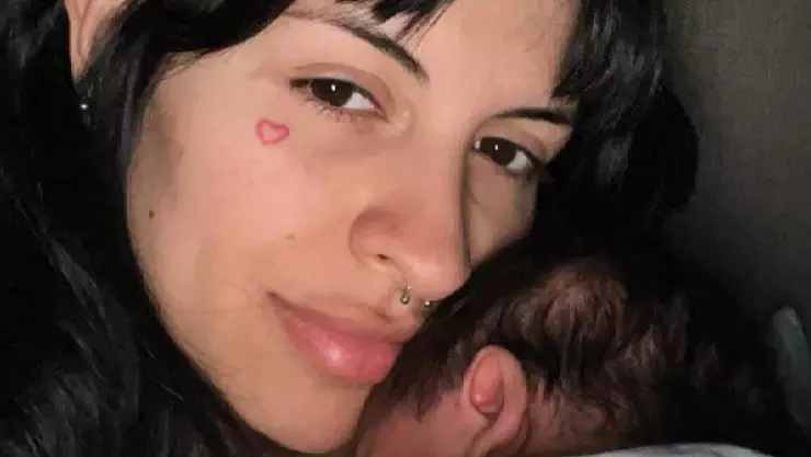 Tras la SEPARACIÓN revelan con quién se quedó Inti, hija de Cazzy y Nodal