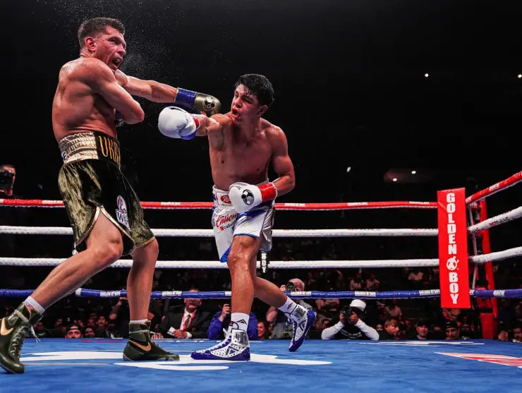 Jaime Munguía vs Sergyi Derenvyanchenko