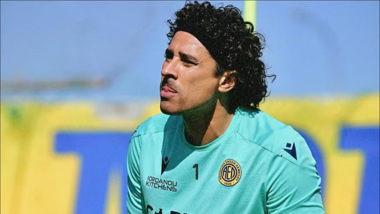 Guillermo-Ochoa-con-AEL-Limassol.jpg