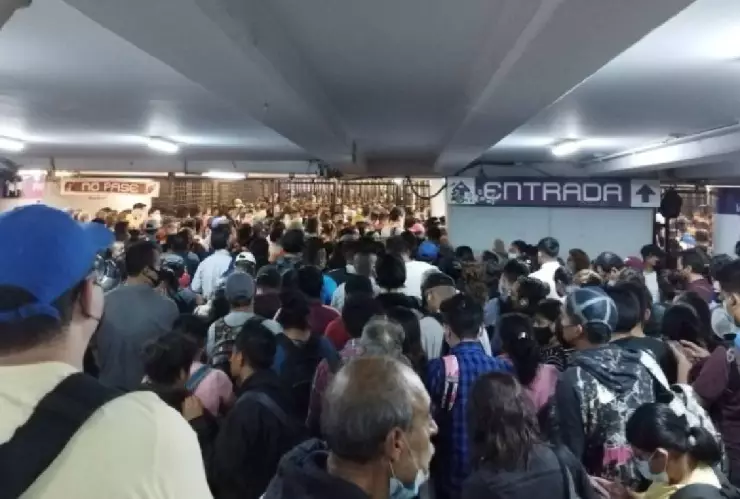 Metro CDMX reporta alta afluencia en Línea A