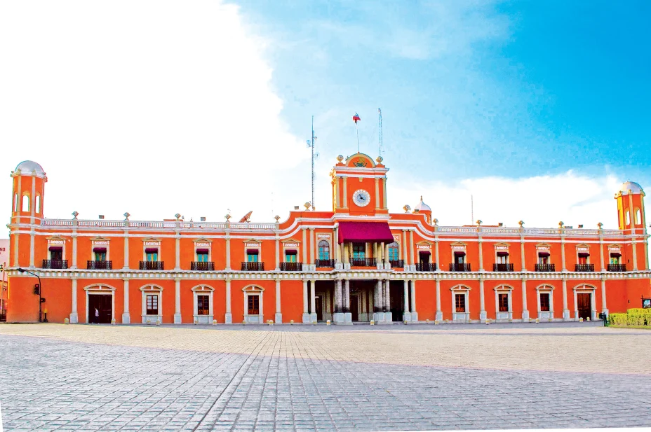 ESTILOS Palacio_de_Gobierno_Tepic,_Nayarit,_México-Lomcard-.jpg