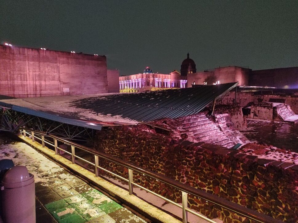 FOTOS: Granizada tira techo del Templo Mayor y lesiona a una persona