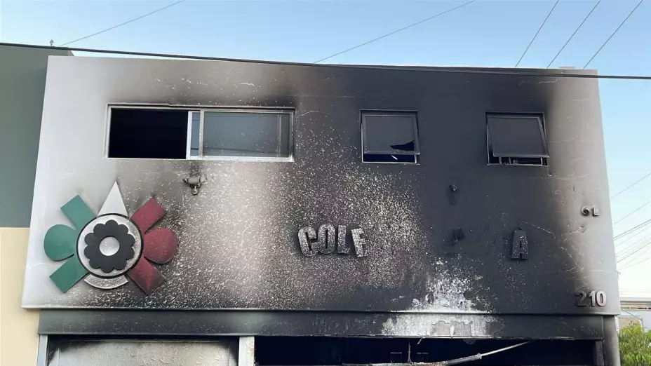 Colegio Aztecas incendiado en Culiacán, Sinaloa