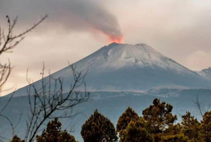 ¿Qué hacer ante la caída de ceniza volcánica?