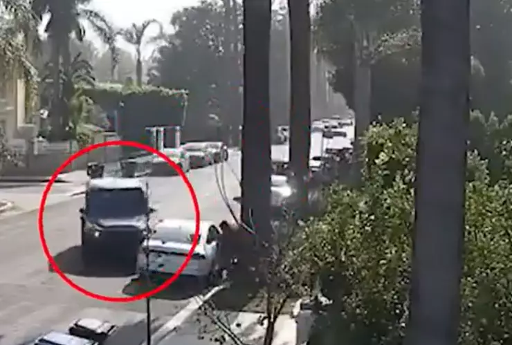 Mujer embiste a ladrones que iban a entrar a su casa.png