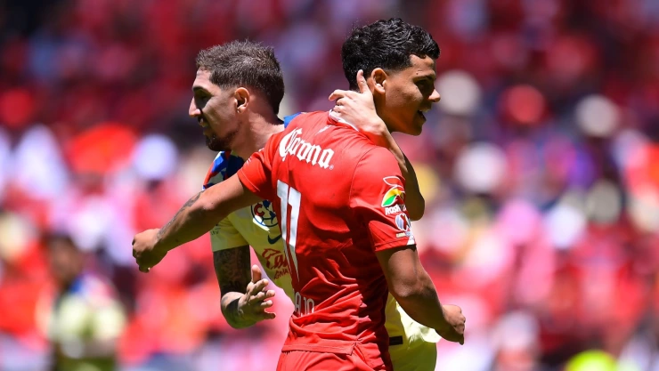 Diego Valdés y Maximiliano Araújo