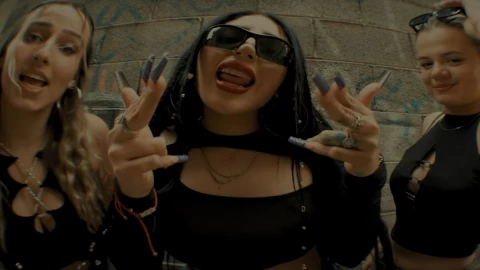 regresa gatita de bellakath a spotify