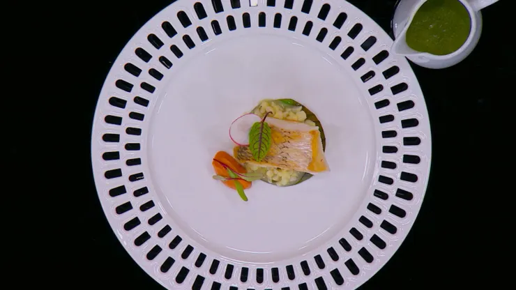 Pescado con chileatole y esquite