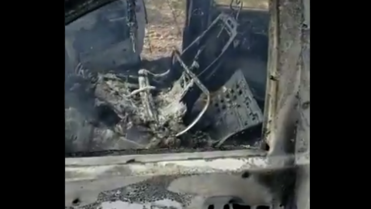 Auto calcinado de familia LeBarón