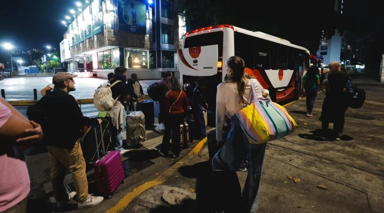 Sismos en Venezuela: 29 personas llegan al AIFA tras ser evacuadas.