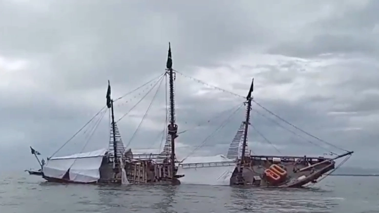 Se-hunde-el-Marigalante-barco-pirata-de-Puerto-Vallarta-Jalisco