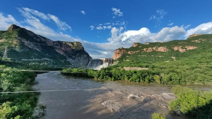 Presa Huites Choix Sin México.jpg