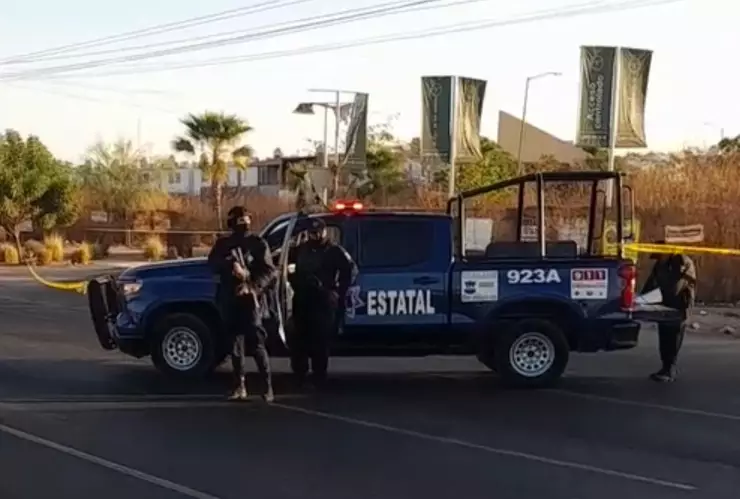 Cuerpo frente al panteón Jardines del Humaya