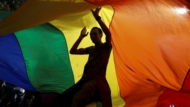 Egipto prohíbe a homosexuales aparecer en medios de comunicación