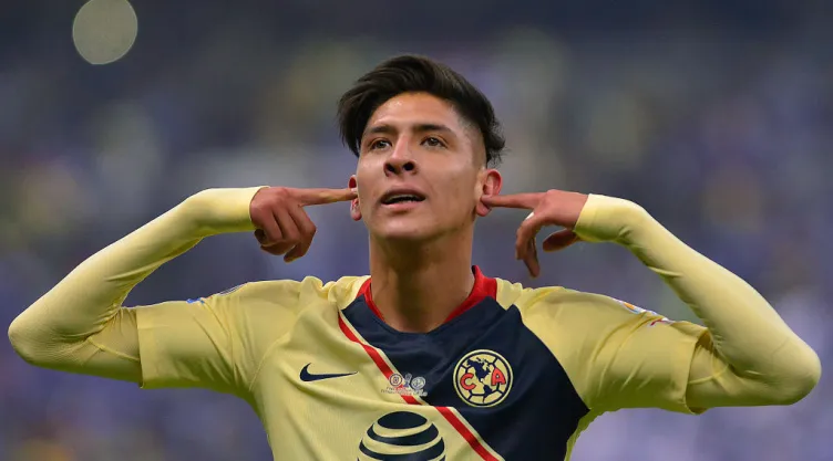 Edson Álvarez fue una pieza fundamental para el campeonato del América en el Clausura 2018 frente a Cruz Azul. Las Águilas consiguieron su título 13 con el doblete del ‘Machín’.
