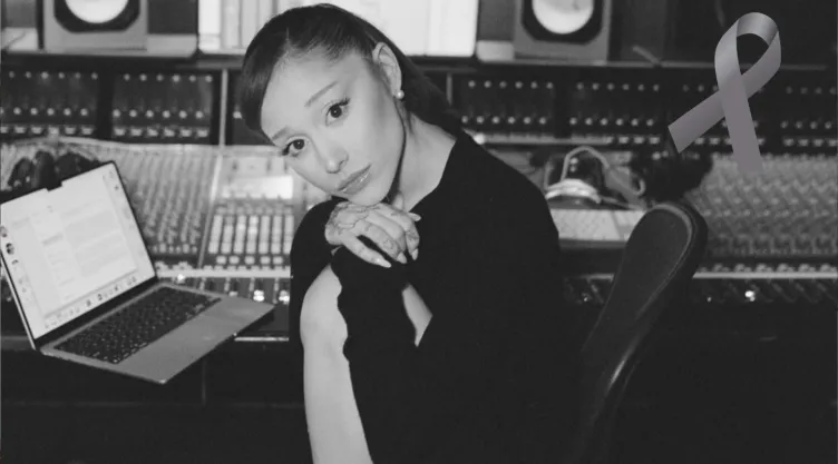 ariana grande de luto.jpg