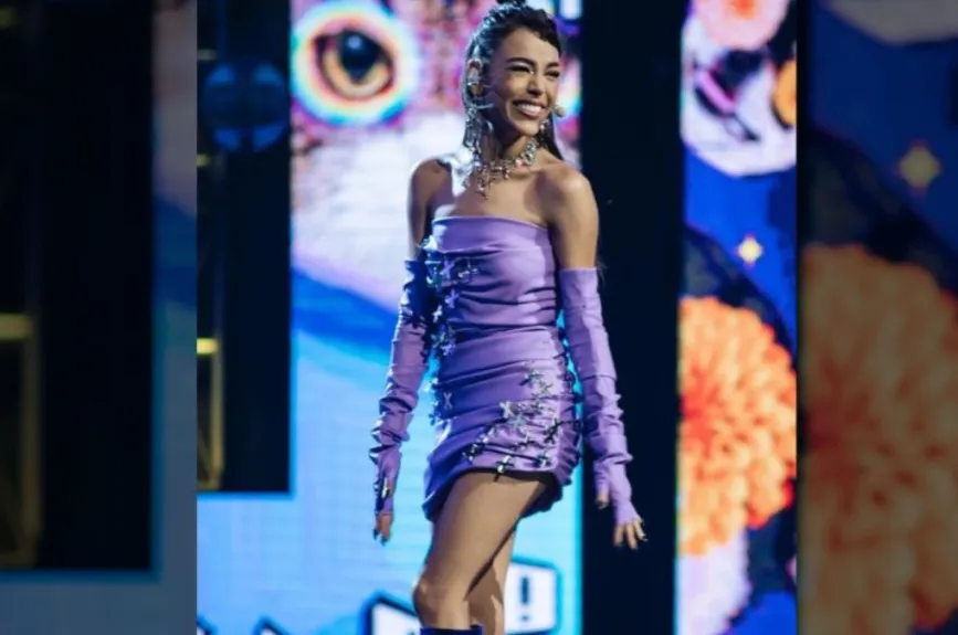 Danna Paola de morado.jpg