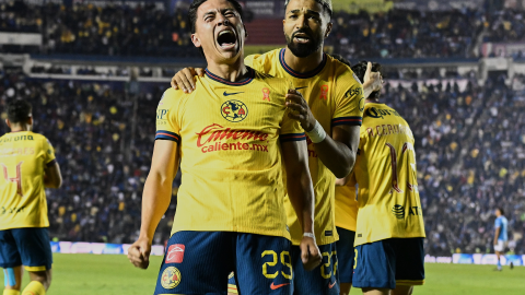 Ramón Juárez festeja gol con Club América