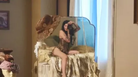 Cazzu regresa a ofrecer contenido íntimo