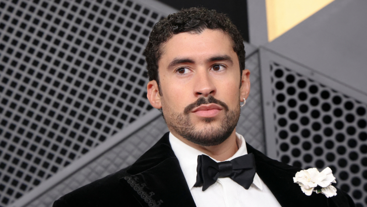 Bad Bunny en gira Debí Tirar Más Fotos.png