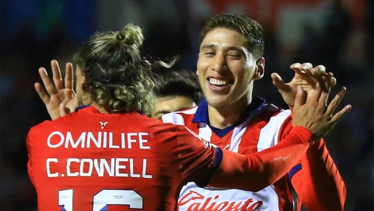 Se fue de Chivas y ahora vive un calvario: su grave lesión preocupa en el extranjero