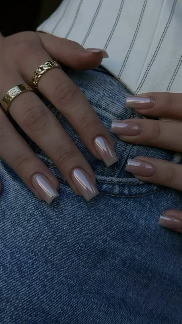 39 diseños de uñas que puedes usar en rubber y se verán elegantes: en cuadradas o almendradas