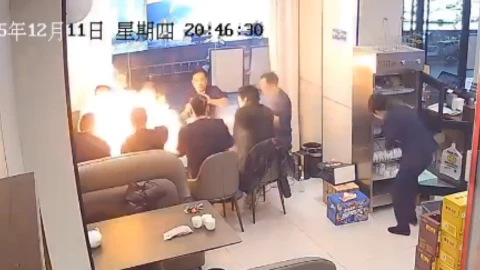 Explosión repentina de una parrilla portátil.png