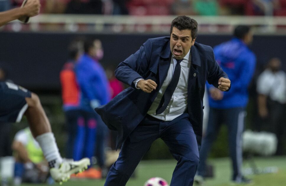 Marcelo Michel Leaño es entrenador oficial de Chivas.