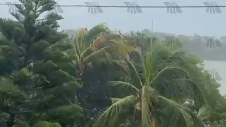 VIDEO_ Así se registran los primeros vientos previo al impacto del Huracán Beryl en Quintana Roo