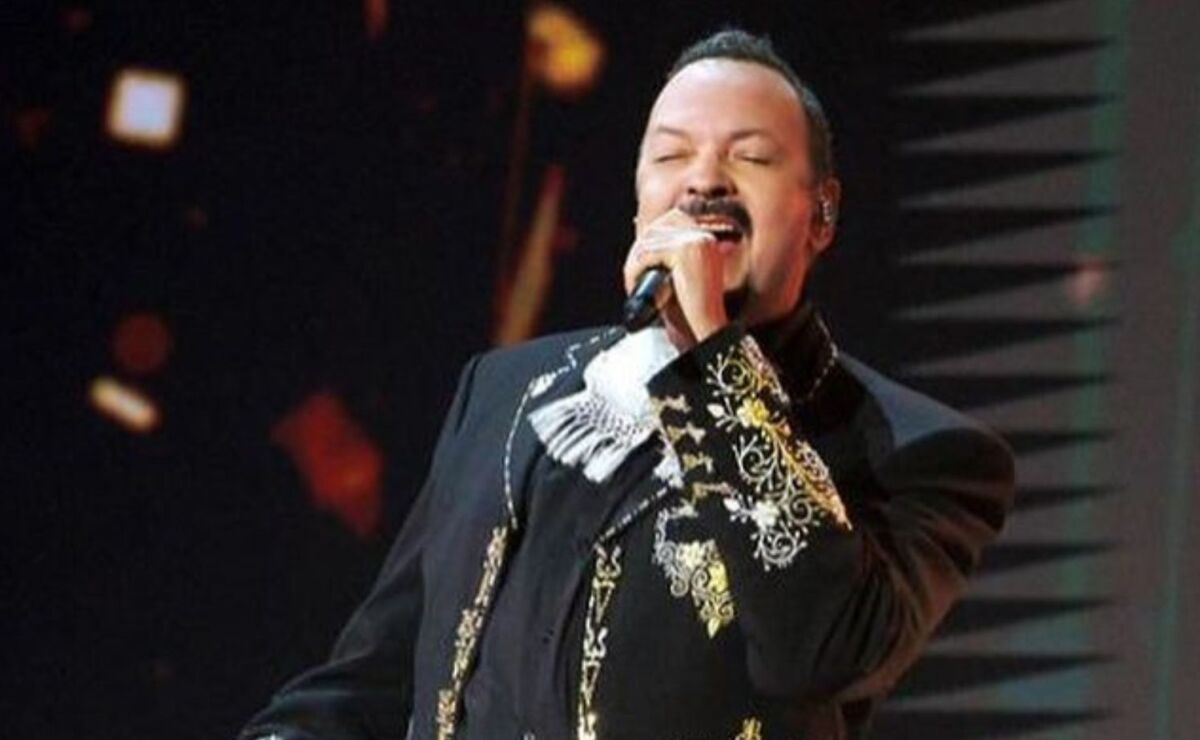 Pepe Aguilar defiende a Ángela Aguilar de las declaraciones hechas por Cazzu