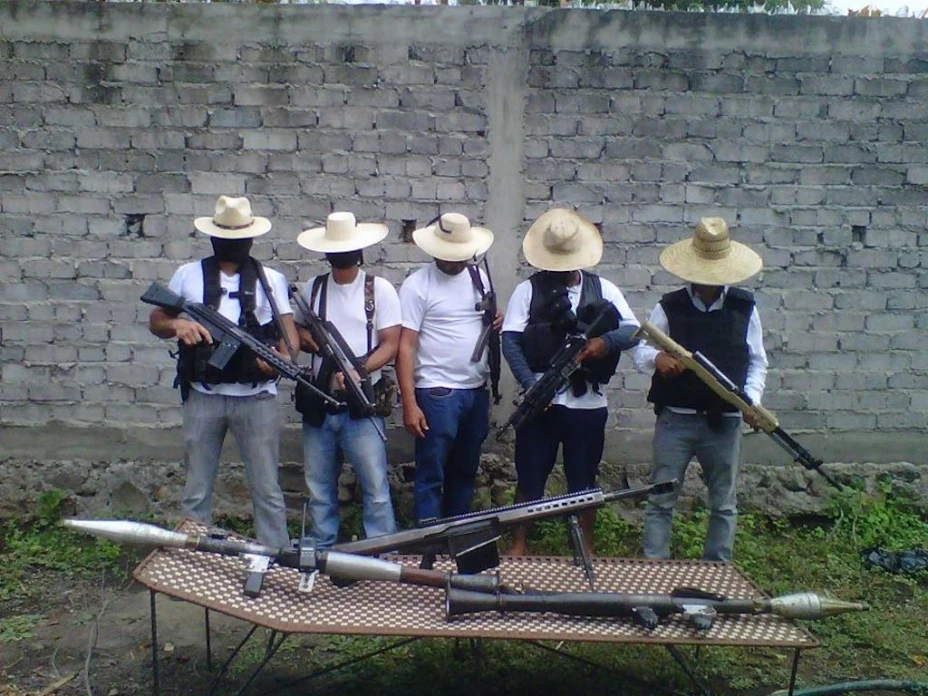 Los Blancos de Troya: el nuevo grupo armado de Apatzingan