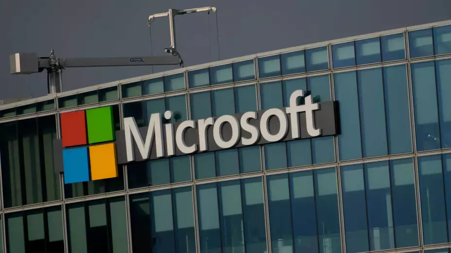 Logotipo de Microsoft en Issy-les-Moulineaux, París.