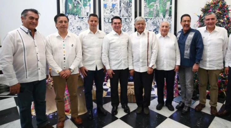 Se reúnen gobernadores con López Obrador previo a evento en Dos Bocas