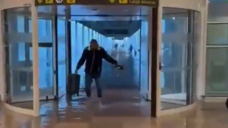 Aeropuerto de Barcelona inundado: tormenta afecta vuelos y trenes por DANA