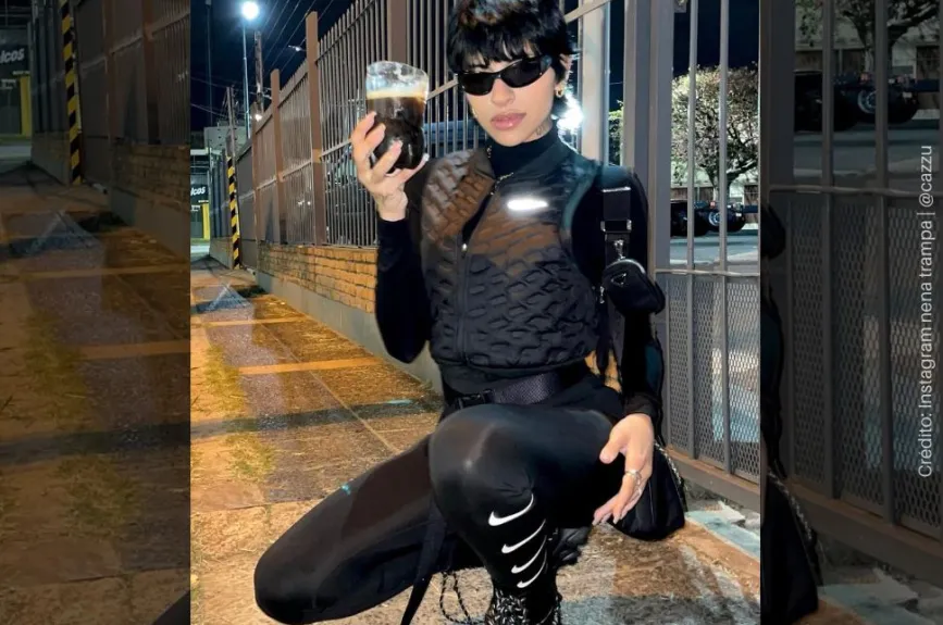 Cazzu tomando Fernet.jpg