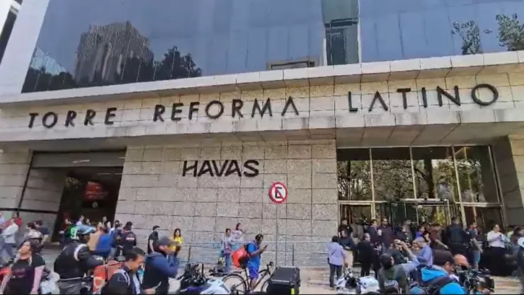 VIDEO SENSIBLE: Así una mujer murió en la Torre Reforma Latino hoy; provocó intensa movilización