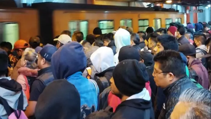 La Línea A del Metro CDMX reporta retrasos de hasta 30 minutos la mañana de este viernes 10 de febrero.