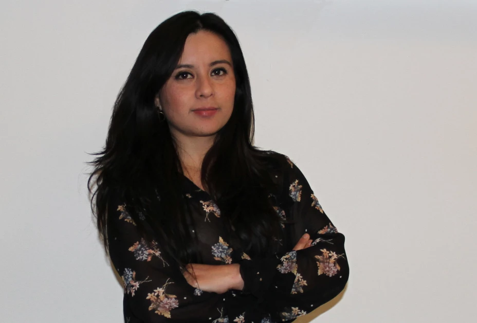 KAREN VEGA ALTA2-Alternare A.C..jpg