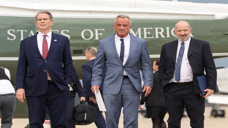 Howard Lutnick Secretario de Comercio EE.UU. 2025 hablando confirma aranceles Trump CNN entrevista mercados globales.