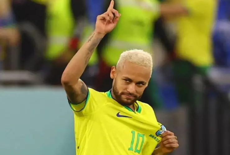 neymar inhalando sustancia