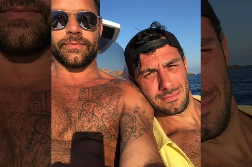 Ricky Martin y su pareja tomando el sol.jpg