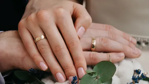 Matrimonio en México no contempla bodas poliamorosas