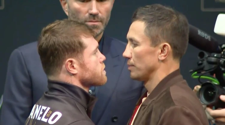 Careo entre Canelo Álvarez y Gennady golovkin en la conferencia de prensa