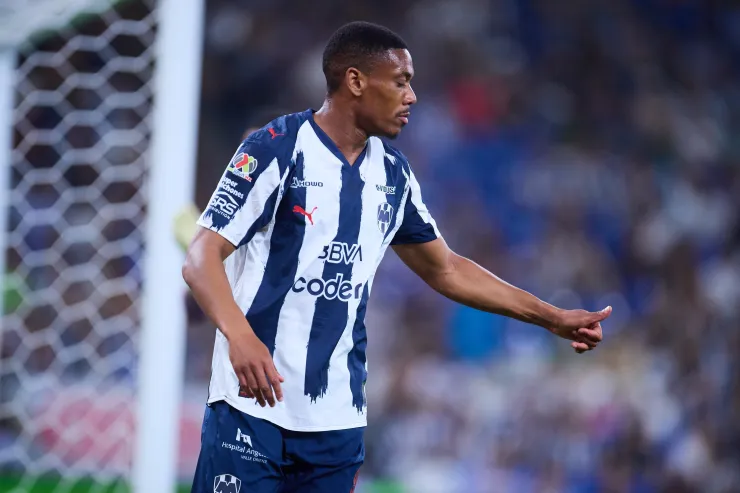 Anthony Martial lesionado Rayados hombro